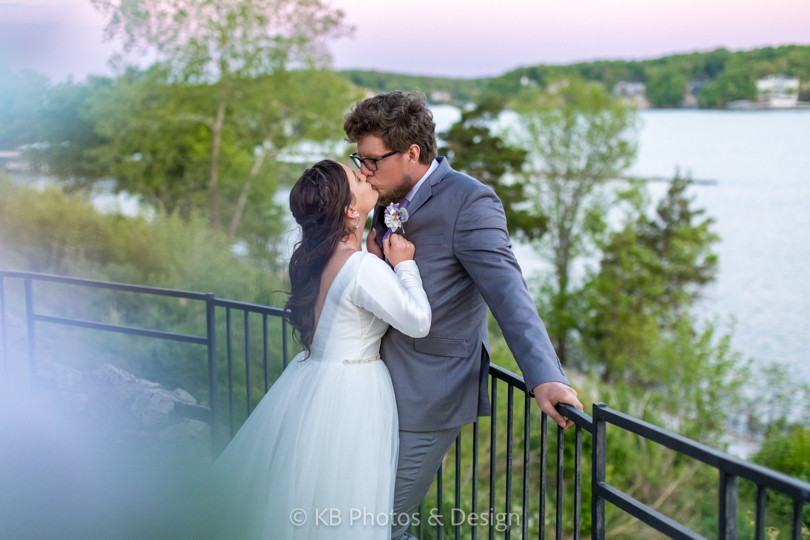 Wedding-Lanna-Brad-Lodge-of-Four-Seasons-St-Louis-STL-Lake-of-the-Ozarks-Missouri-wedding-photographer-KB-Photos-and-Design-bride-groom-photos-543.jpg