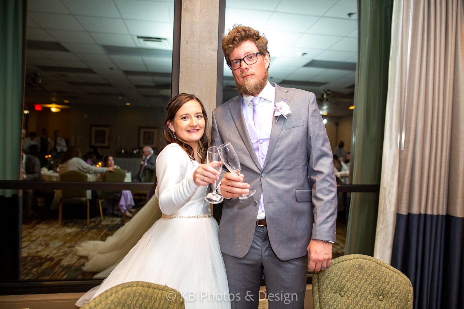 Wedding-Lanna-Brad-Lodge-of-Four-Seasons-St-Louis-STL-Lake-of-the-Ozarks-Missouri-wedding-photographer-KB-Photos-and-Design-bride-groom-photos-644.jpg