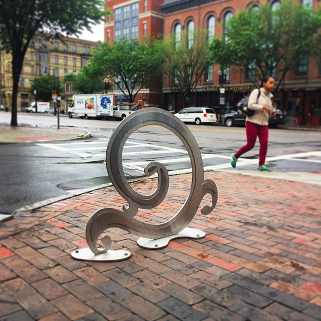 YAY 🙌🏻 WGMS artistic bike racks are installed on Washington Street! Great design by @afhboston 👏🏻 #southend #bikeboston #bikeracks #art #bostonmainstreets