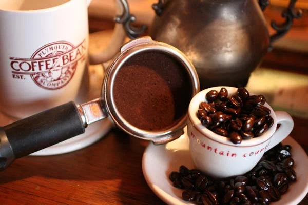 Open Mic @ the Plymouth Coffee Bean - Every Monday at 7:30 PM