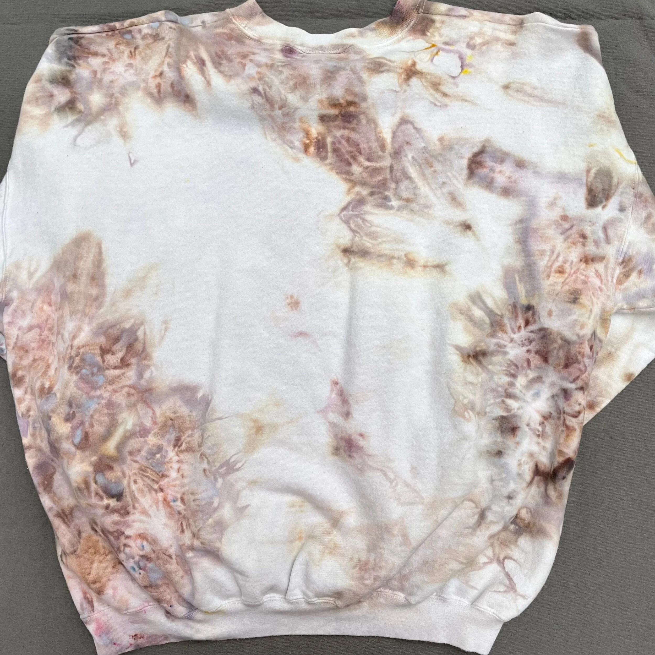 8EC45F57-255B-438A-807E-A1130112D03E