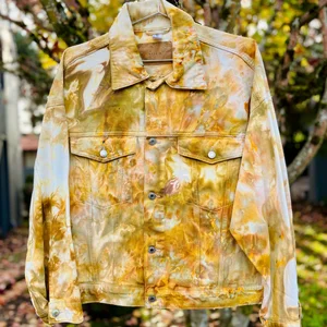 gold/white denim jacket — Emma Sidoriak
