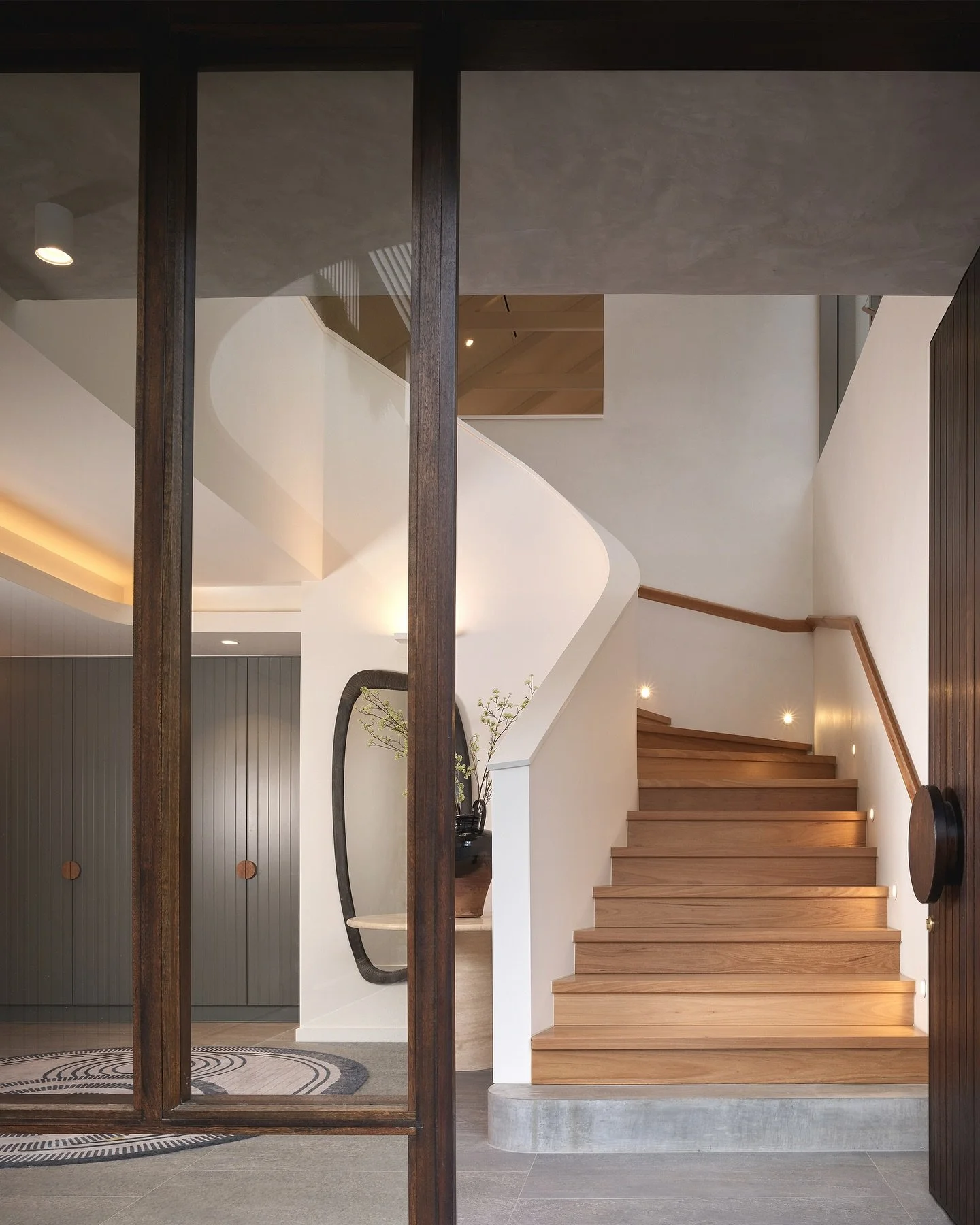 Enter Avenell, our latest completed family home set in the lush green landscape of beautiful Port Douglas 
🌳🌳🌳🌳🌳🌳🌳🌳🏠🌳🌳🌳🌳🌳🌳🌳🌳

Architecture &amp; Interior Design - @kelderarchitects 
Builder - @maxa_constructions 

Photography - @scot