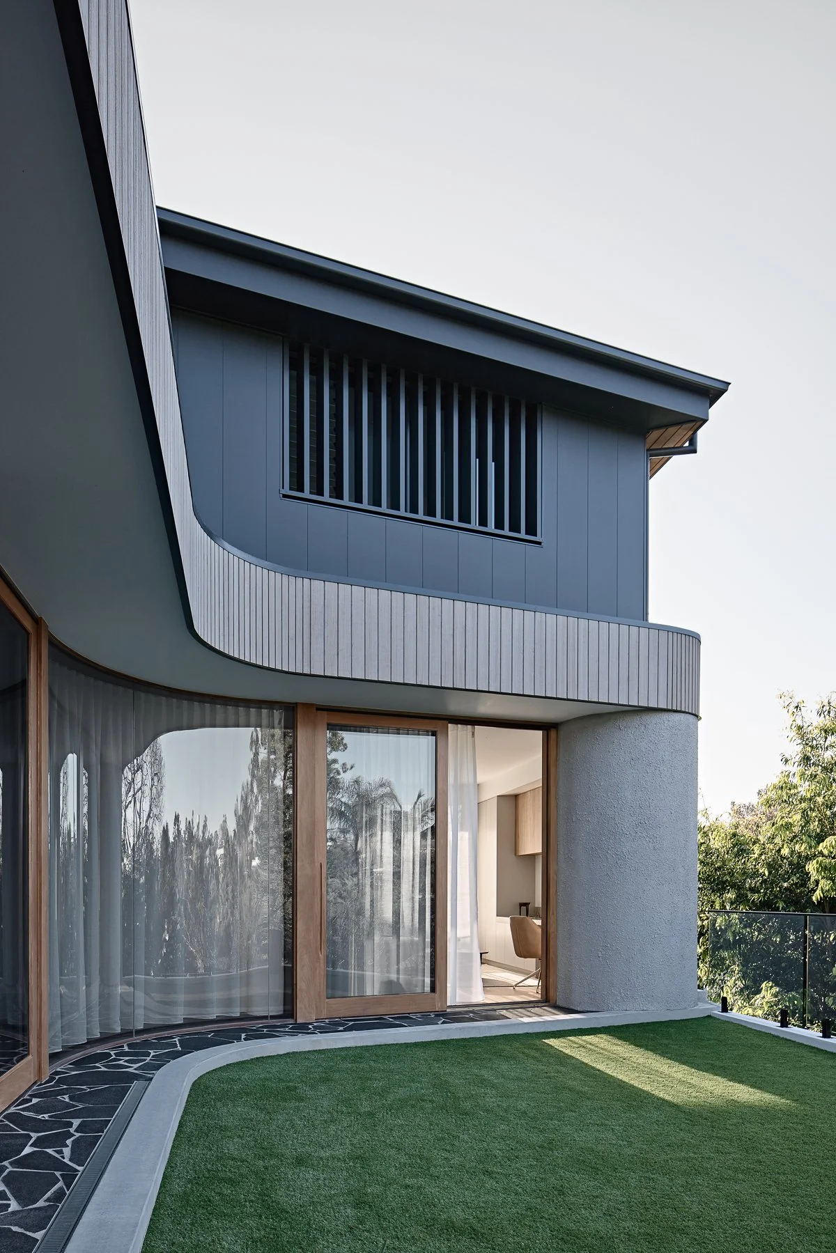 courtyard house with curve