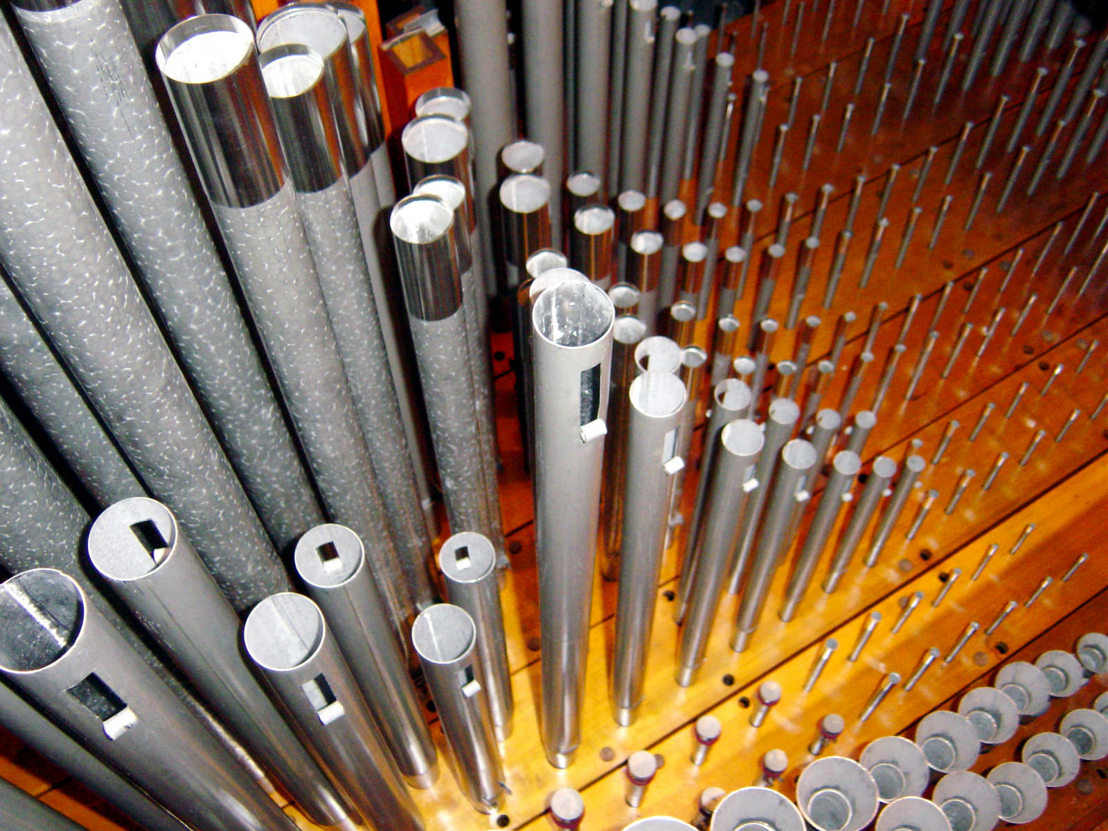 Choir Organ pipework.jpg