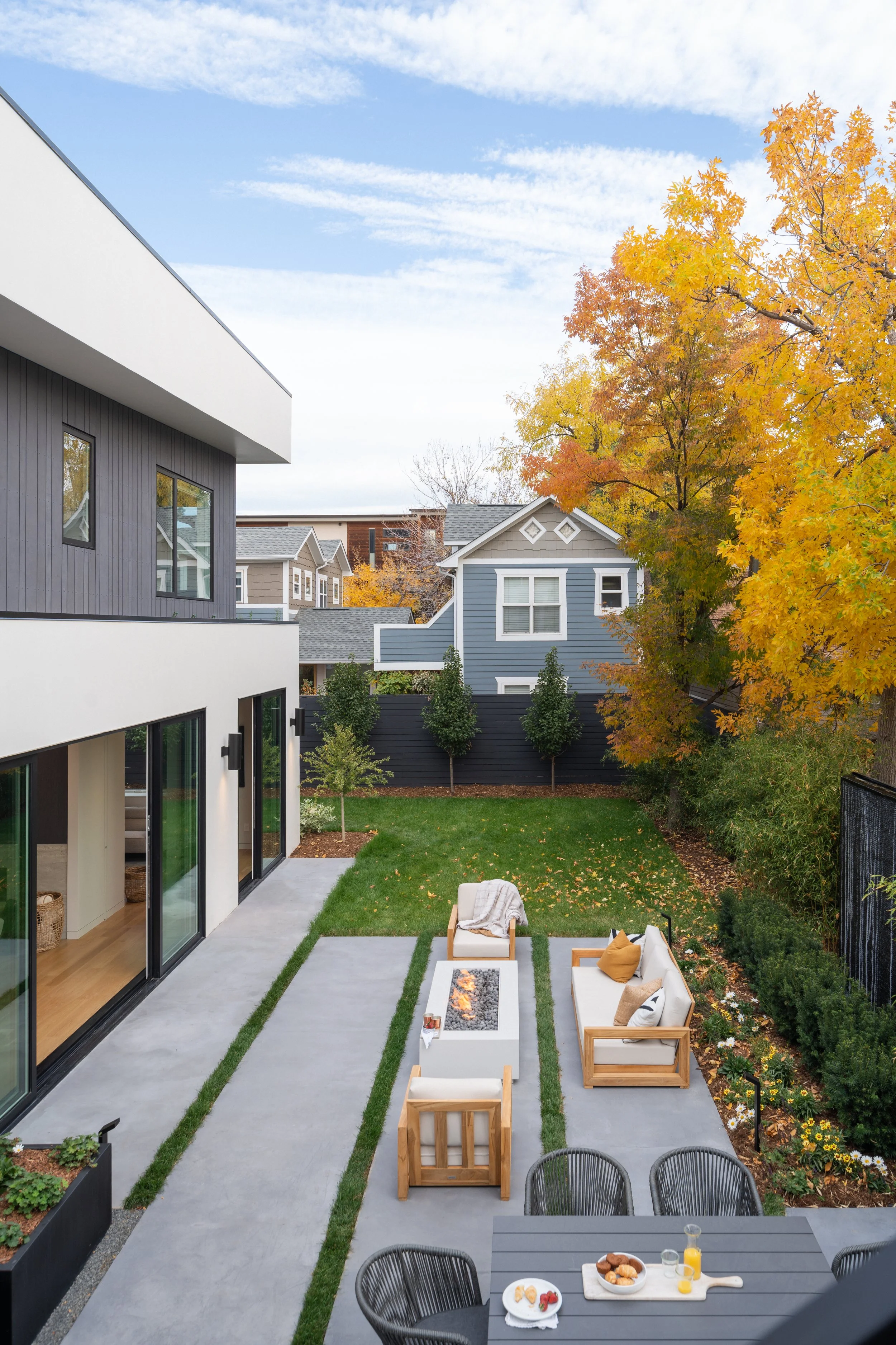 6thSt-Exterior-East-Elevation-Backyard-2.jpg