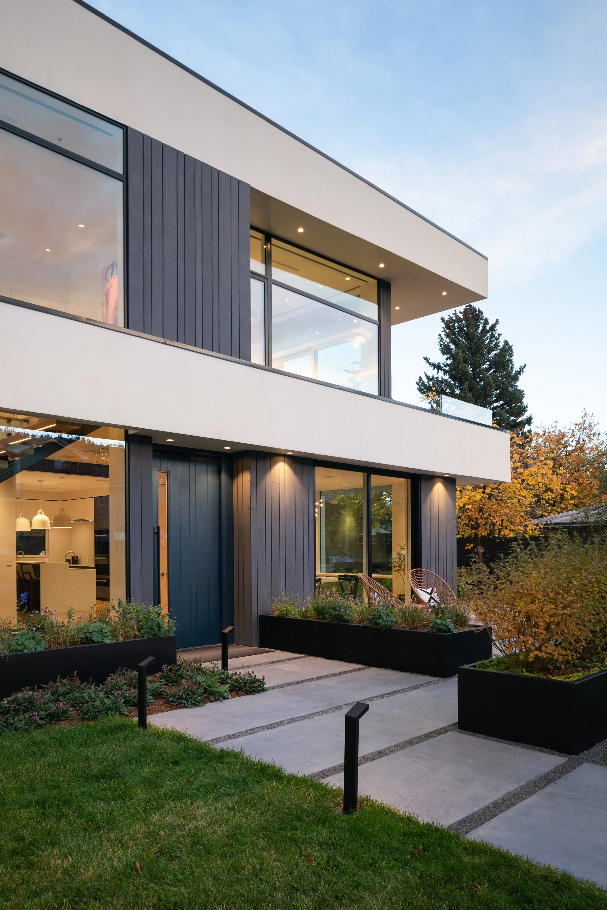 6thSt-Exterior-West-Elevation-Twilight-2.jpg