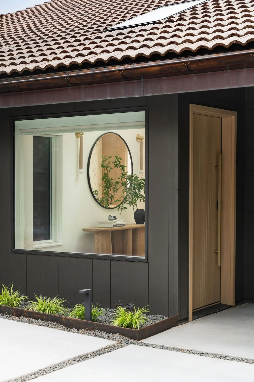 LakeRidge-Entryway-Exterior-2 (1).jpg