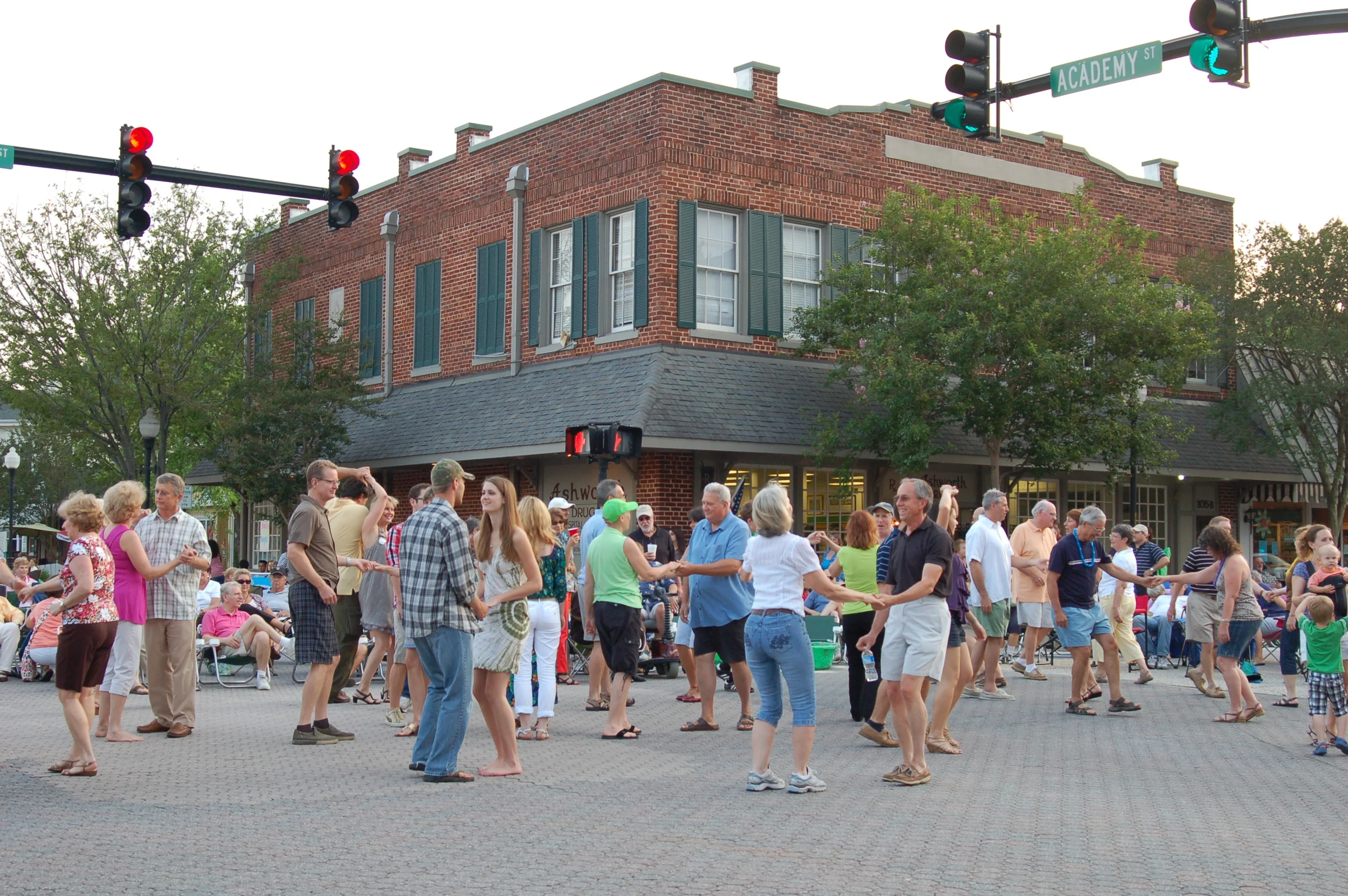 Seven O’clock Rock: Beach Night Downtown