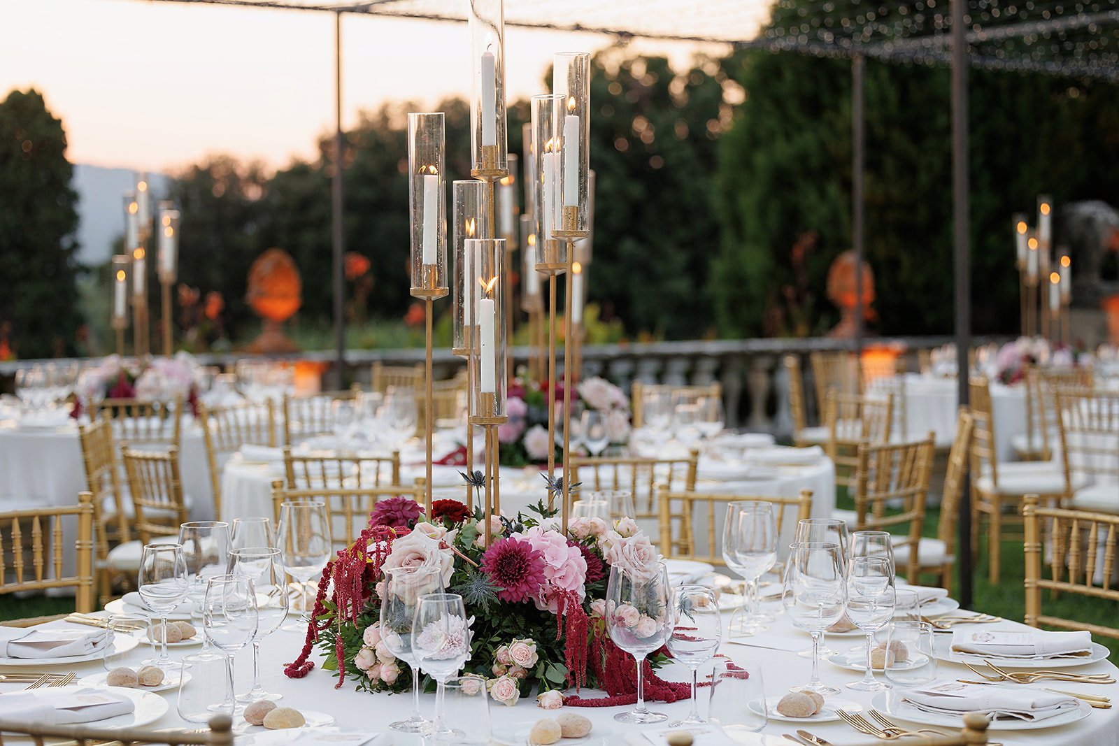 Mark & Alexander-Elegant wedding table decoration gold and burgundy.jpg