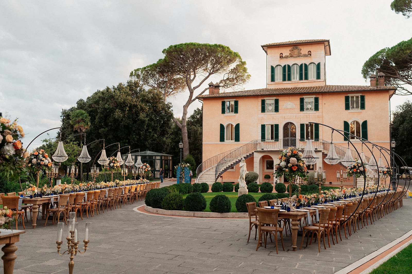 John_Pete_Luxury wedding reception in Tuscany.jpg