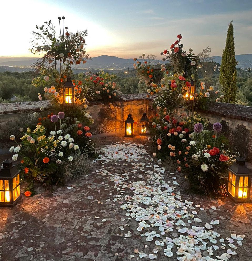 IMG-romantic setup on the rooftop if a historic villa near Florence.jpg