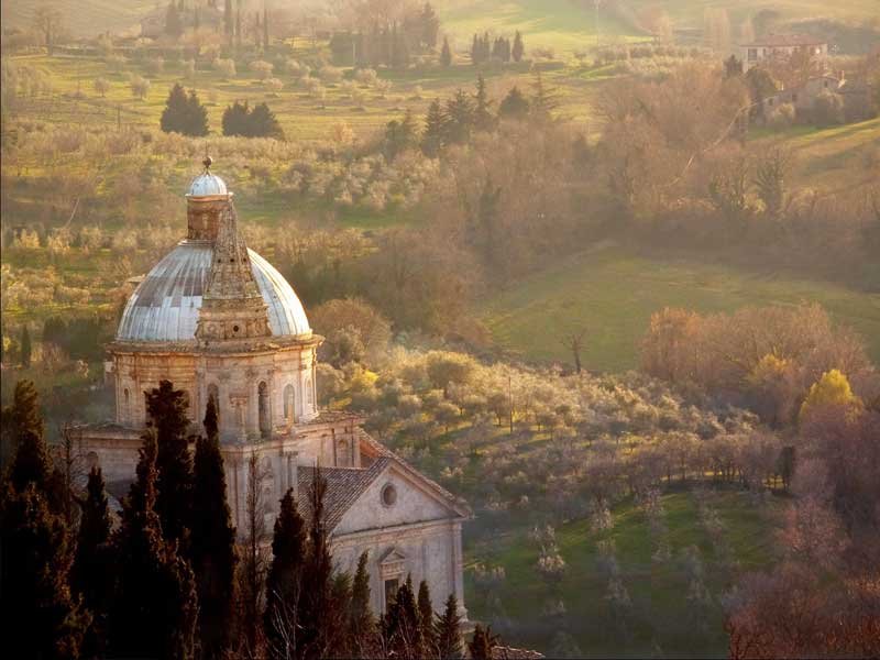 planning your Montepulciano wedding from abroad