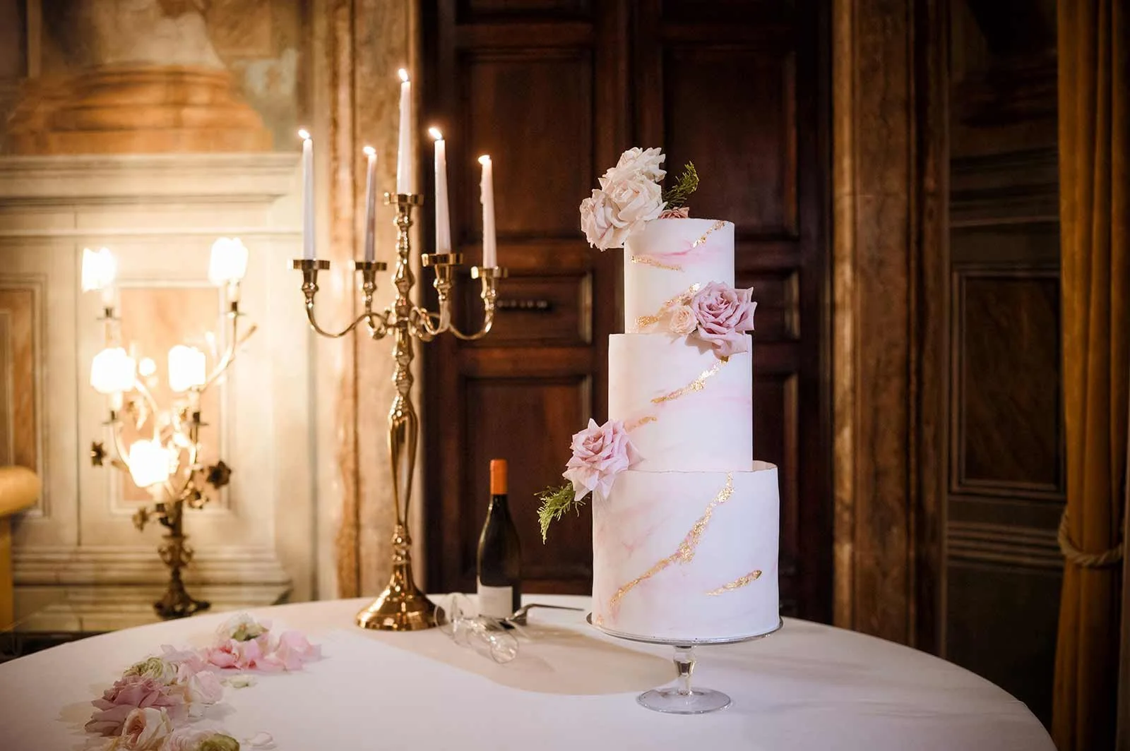 Italian Wedding Cakes: Ultimate Guide to Millefoglie and more | Secret ...