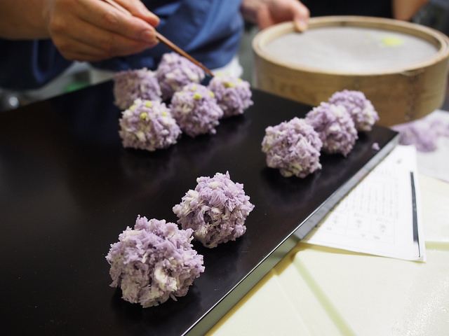 Colorful edible creations take shape right before your eyes. ©TOKI