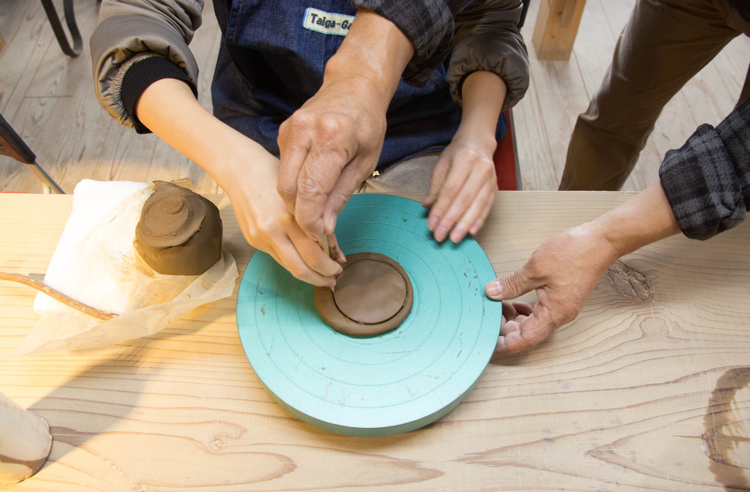 Take to the wheel and try your hand at making your own Tamba-yaki pottery. 