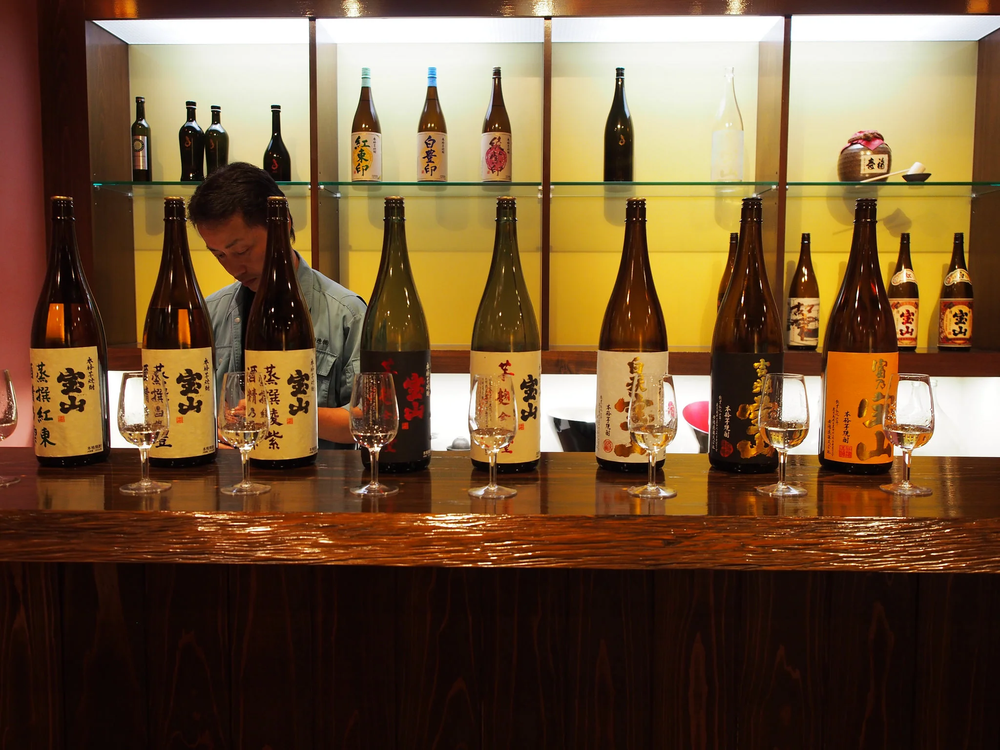 Shochu tasting at Nishi Brewery. ©TOKI