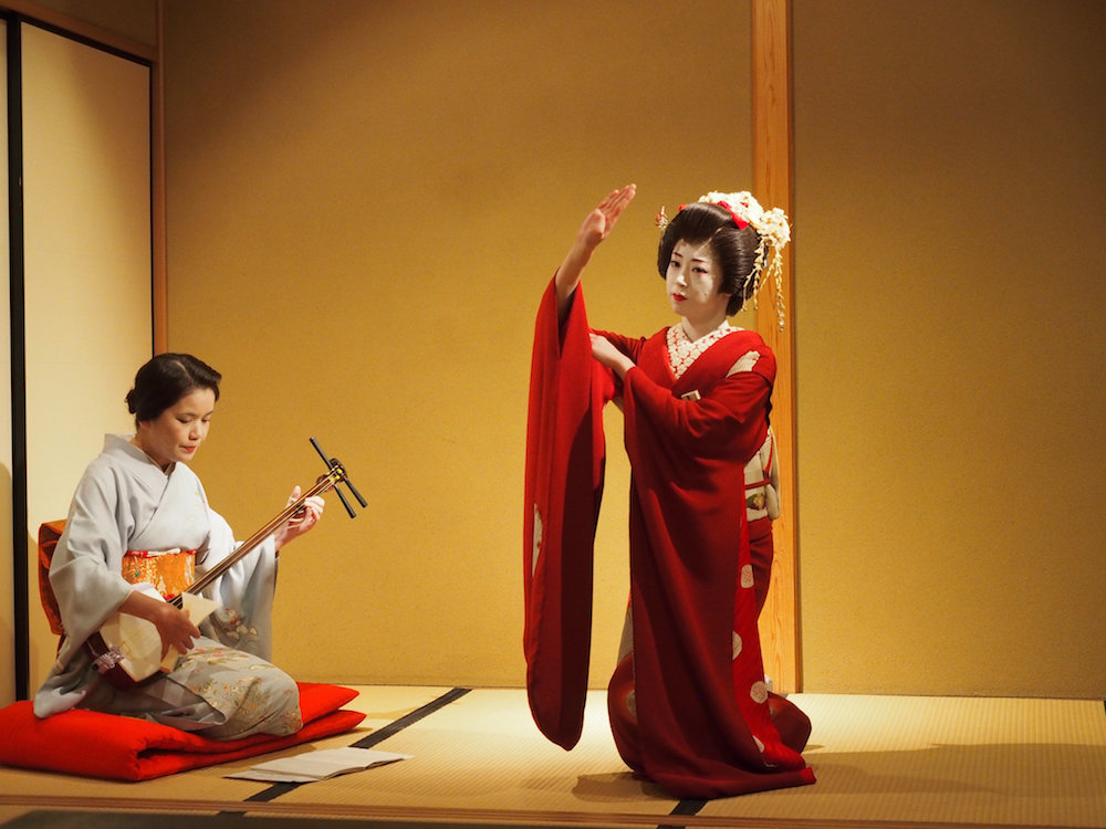 geisha yaro.jpg