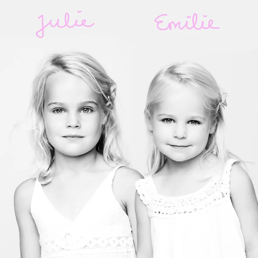 EmilieJulie30x30namenWEB.jpg