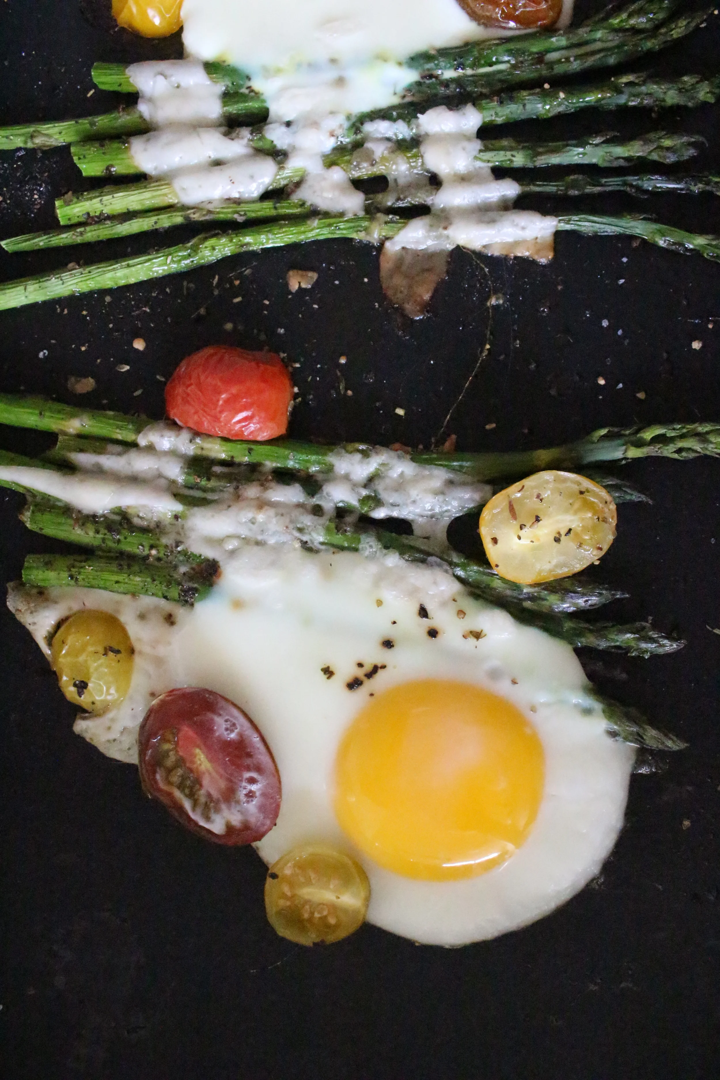 Roasted Asparagus and Tomato with Eggs