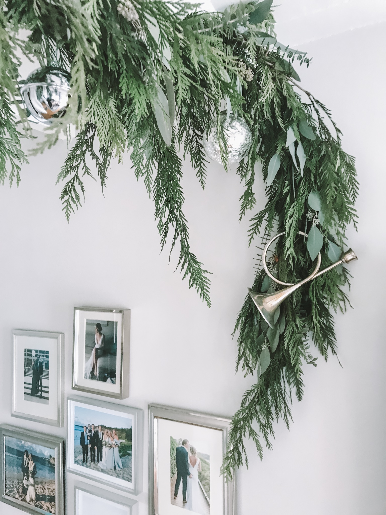 Easy Holiday Decorations for Small Spaces