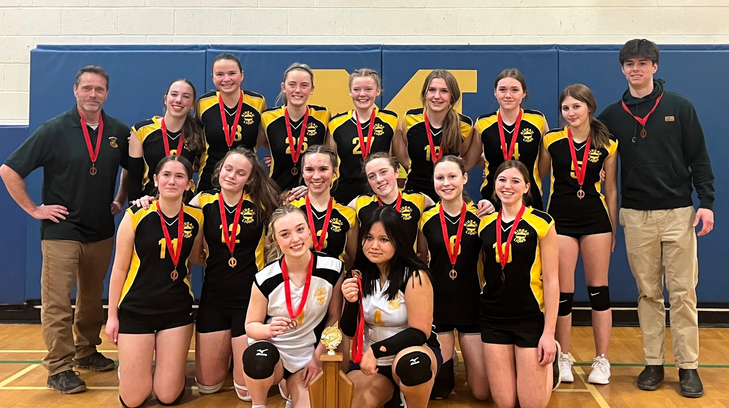 rideau jr g vball 2324.jpg