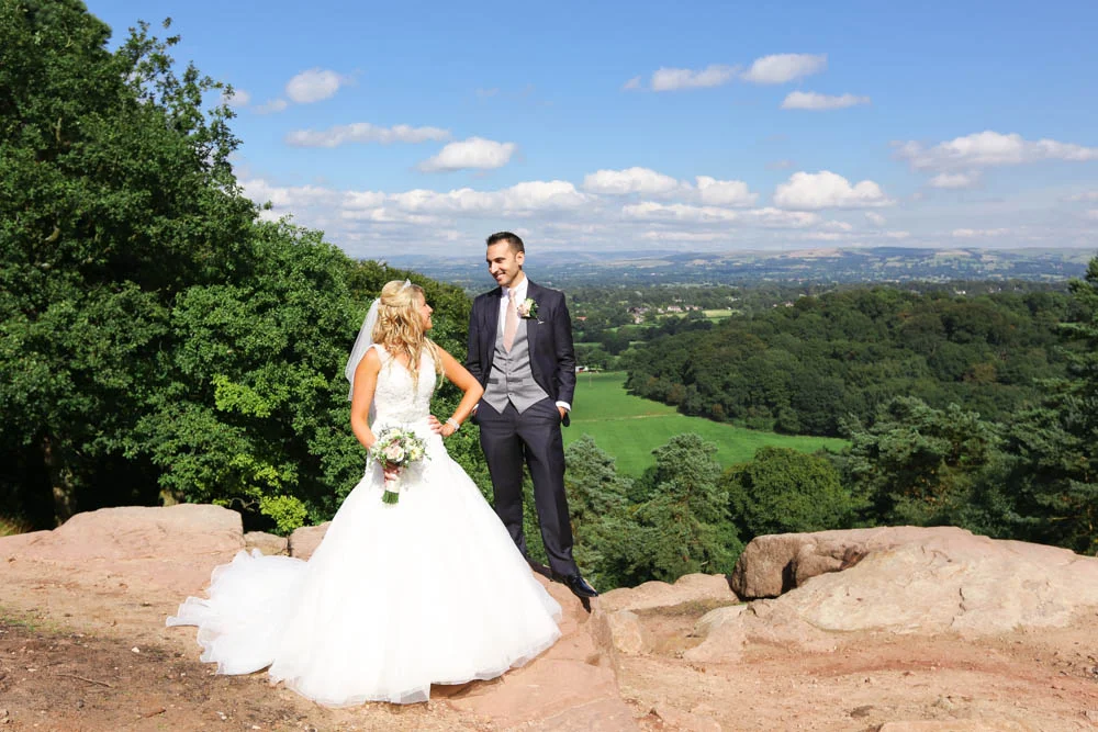 Laura-and-Hus-Alderley-Edge-26.jpg