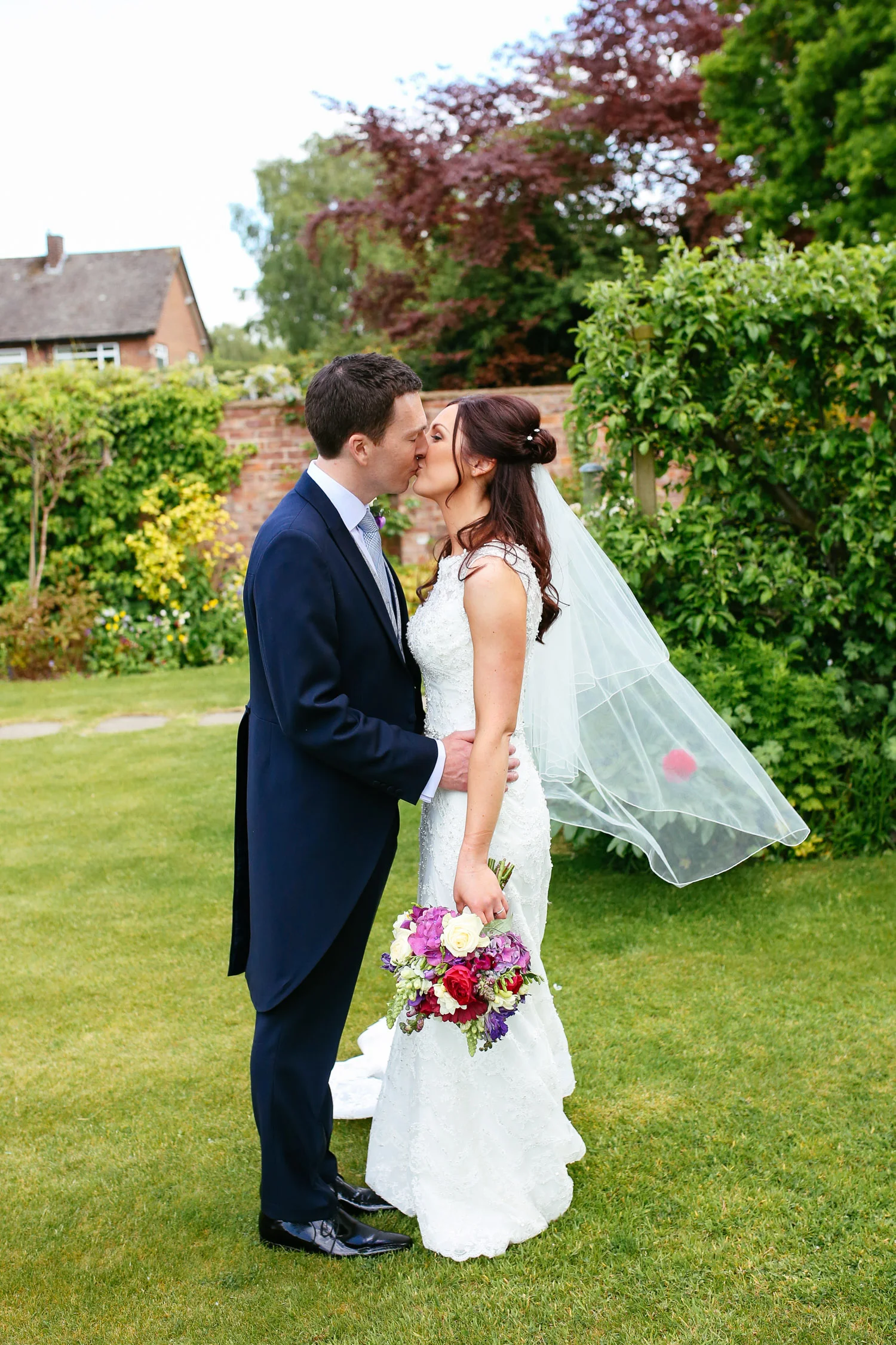 Laura-and-Jonathan-Highlights-34.jpg