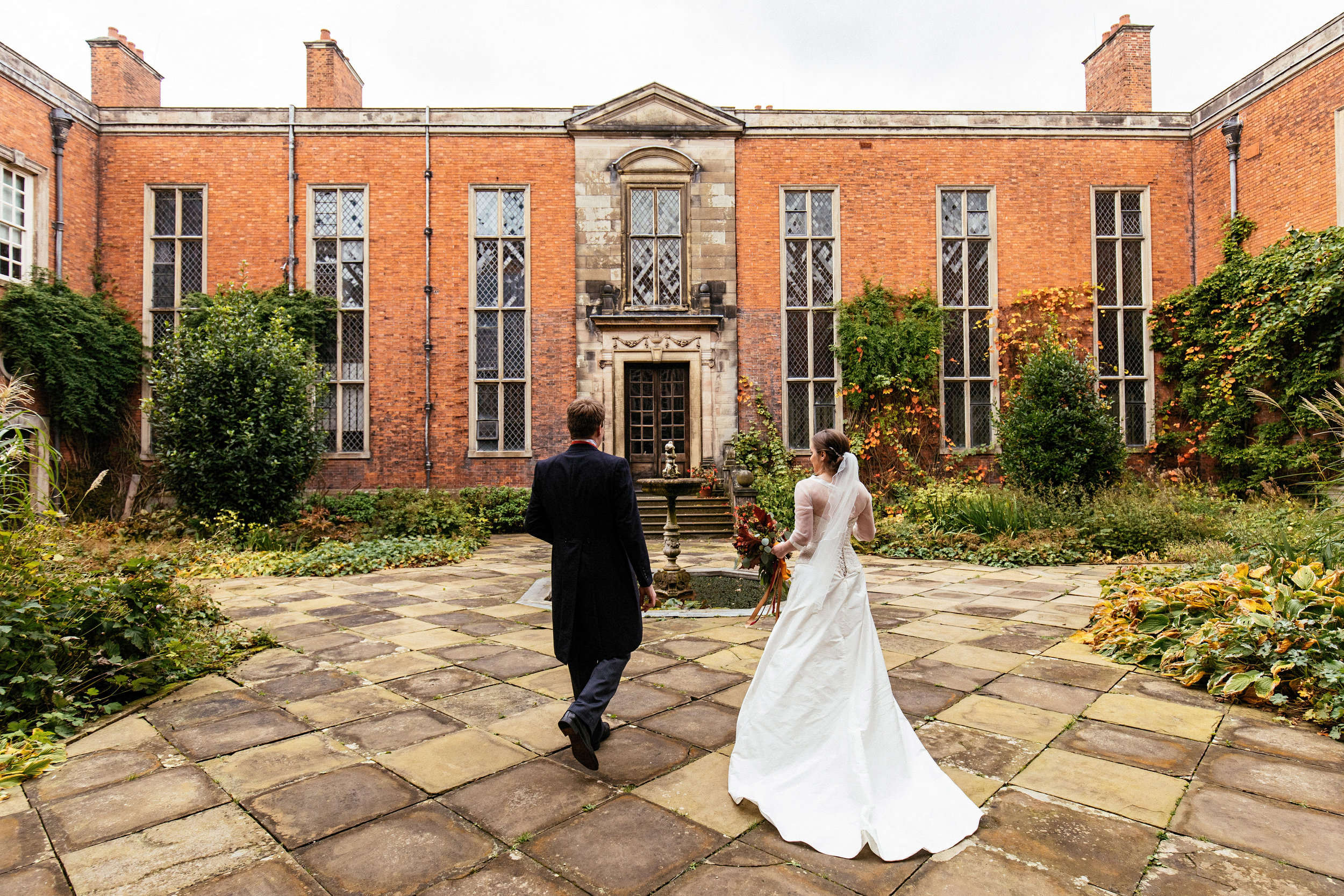 Dunham-Massey-Wedding-Photographer-38.jpg