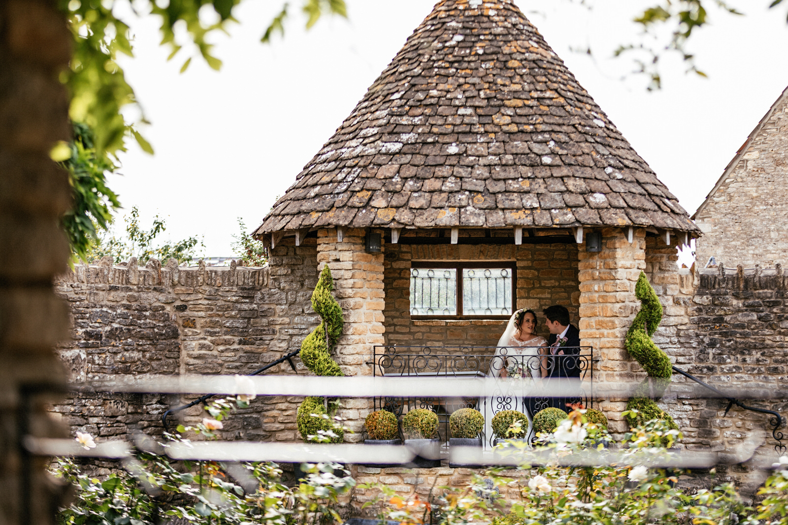 Winkworth-Farm-Wedding-Photographer-099.jpg