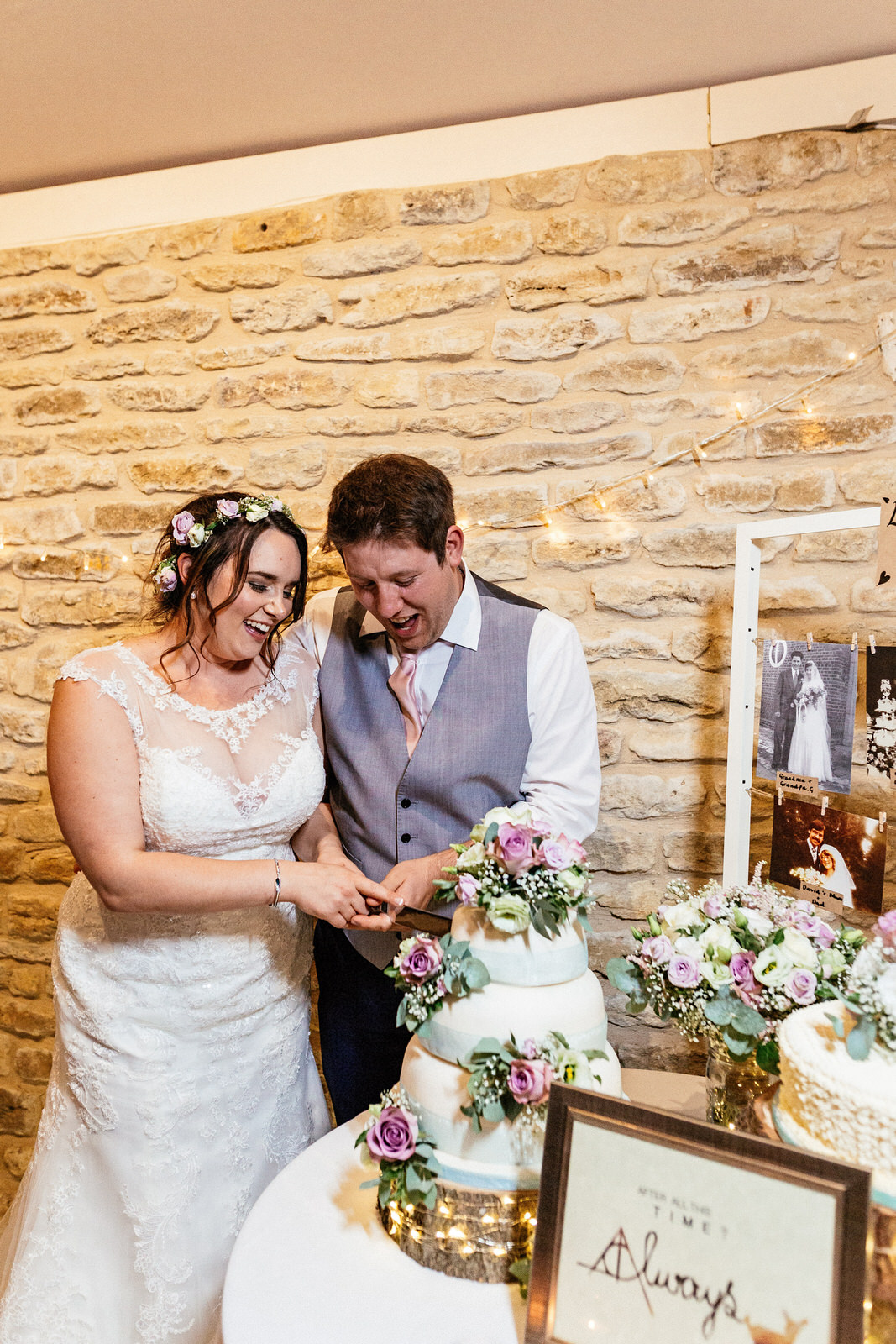 Winkworth-Farm-Wedding-Photographer-124.jpg