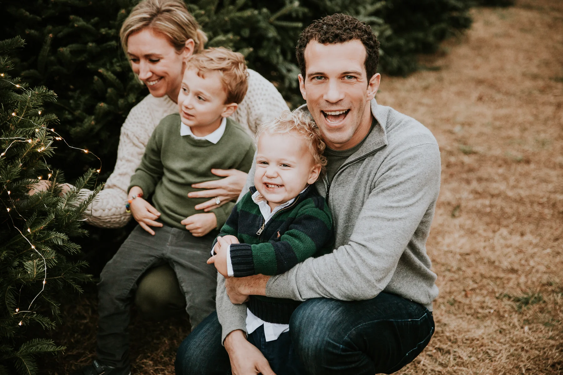 aragonafamily2018_lo_res-72.jpg