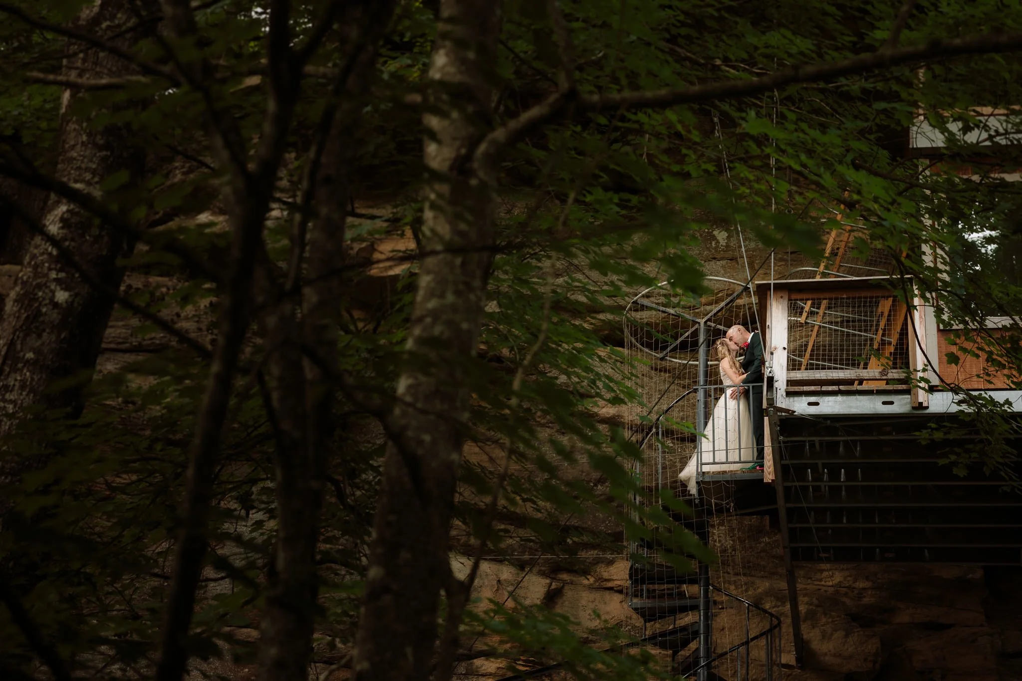 redrivergorge-elopement-cliffdweller_lo_res-2.jpg