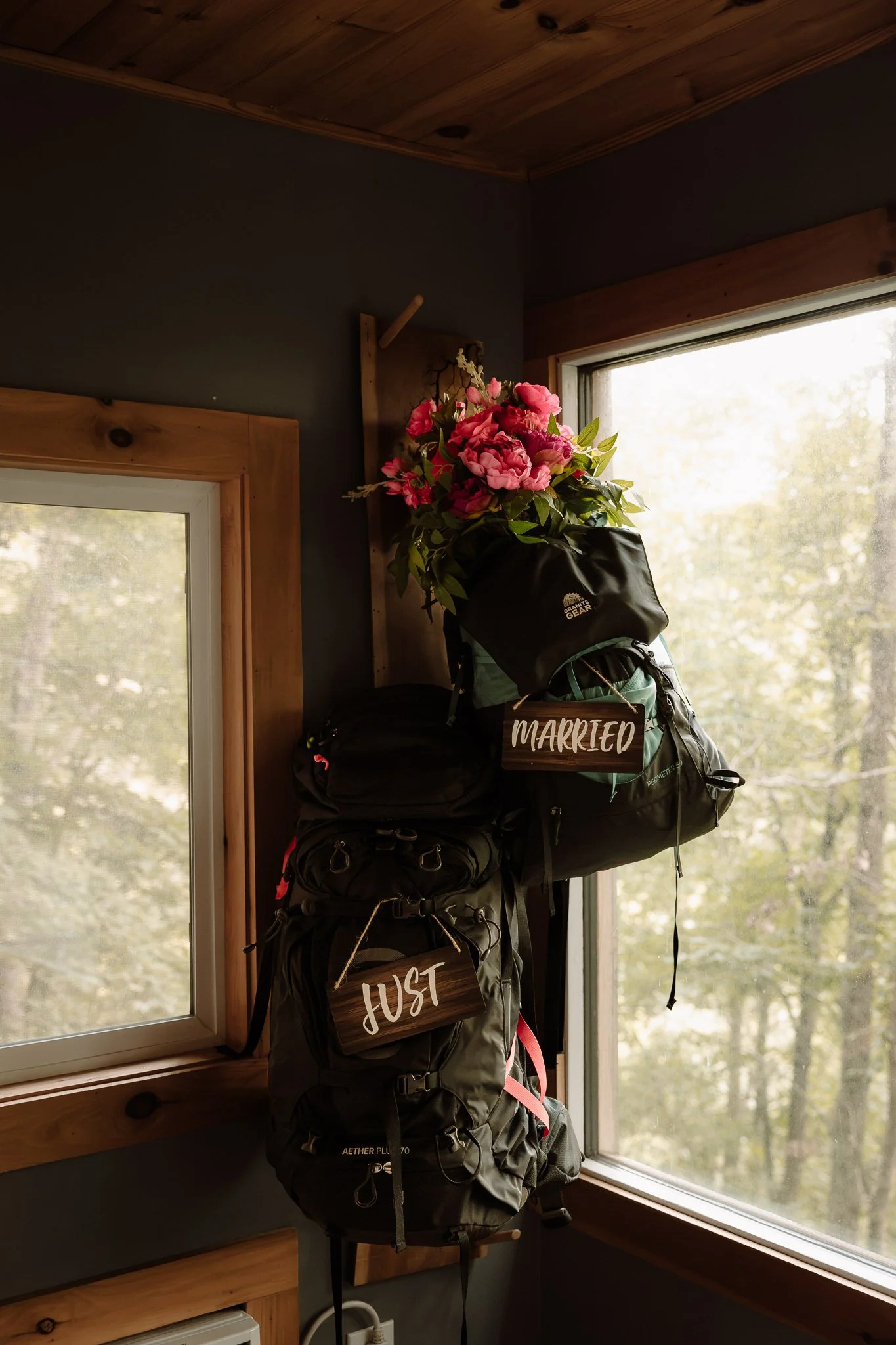 redrivergorge-elopement-cliffdweller_lo_res-5.jpg