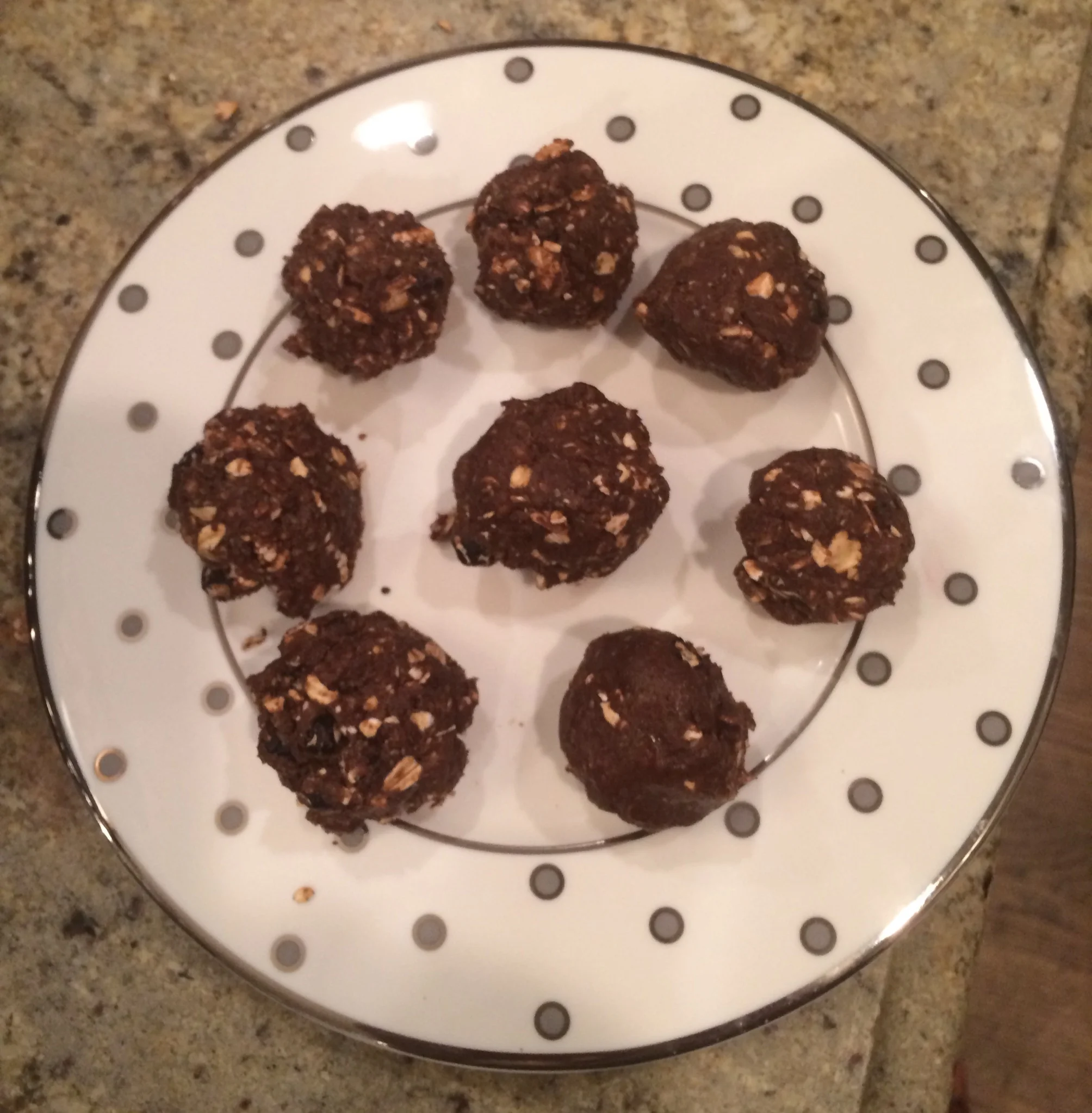 Chocolate Shakeology no bakes - yum! 
