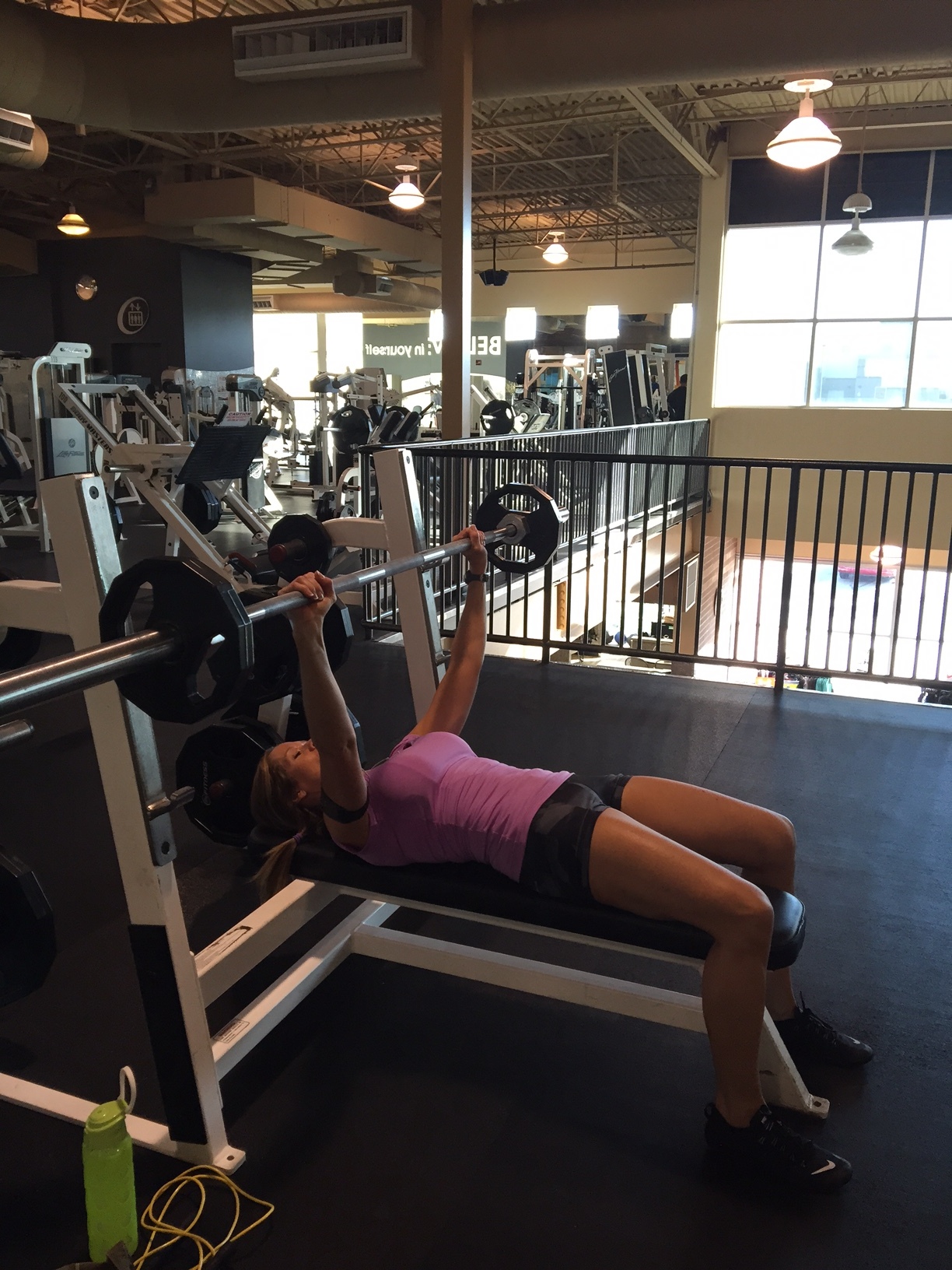 Chest Press with weighted bar 
