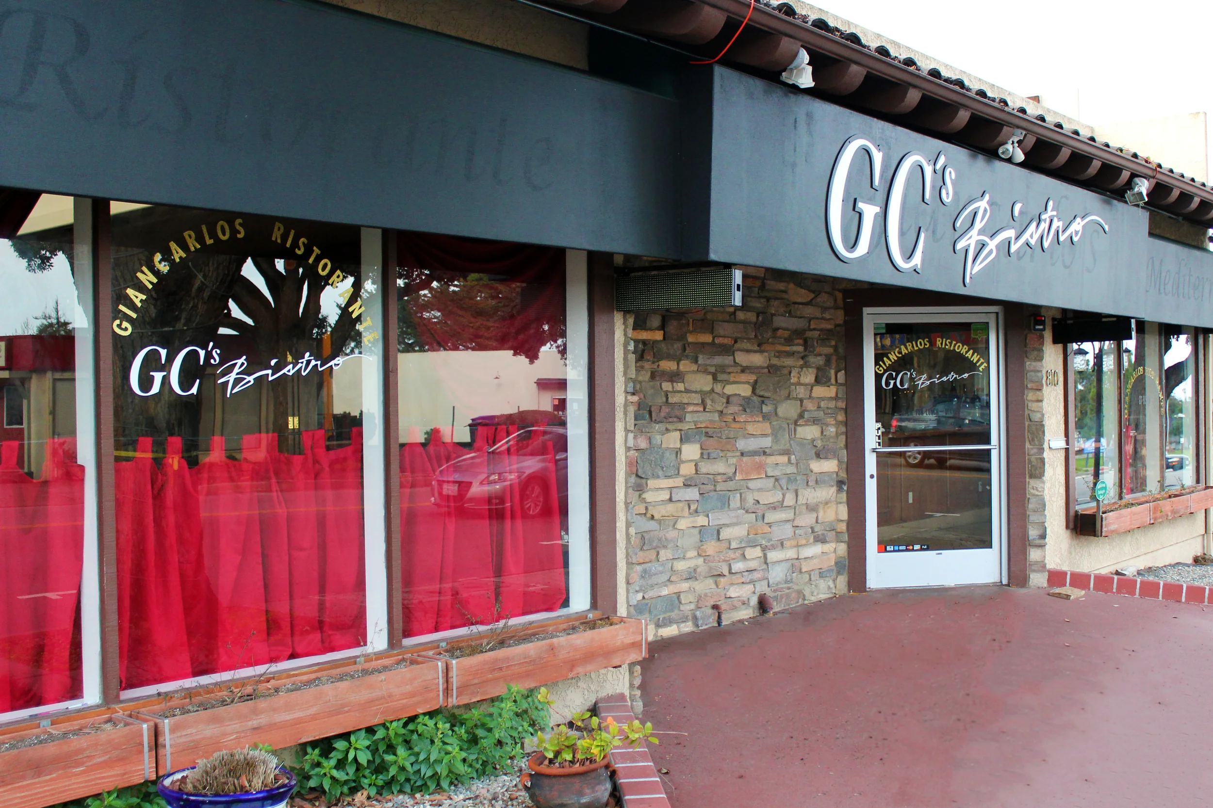 Giancarlos Italian Bistro