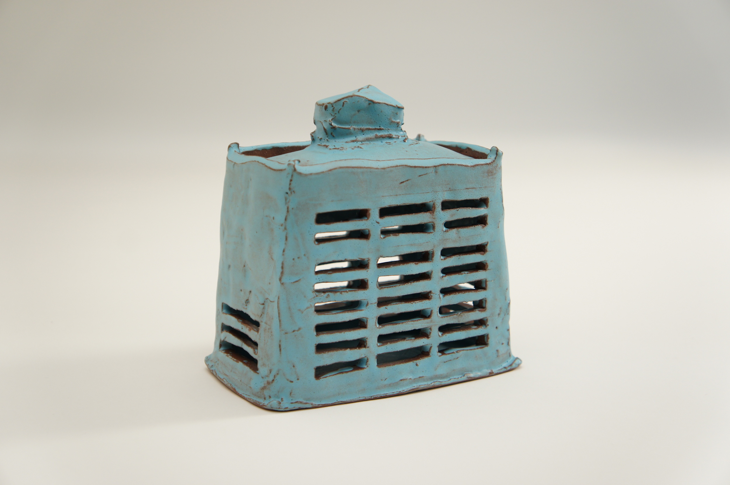 Sunshine Cobb, Garlic Box, 2015, hand built, cone 3, sandblasted