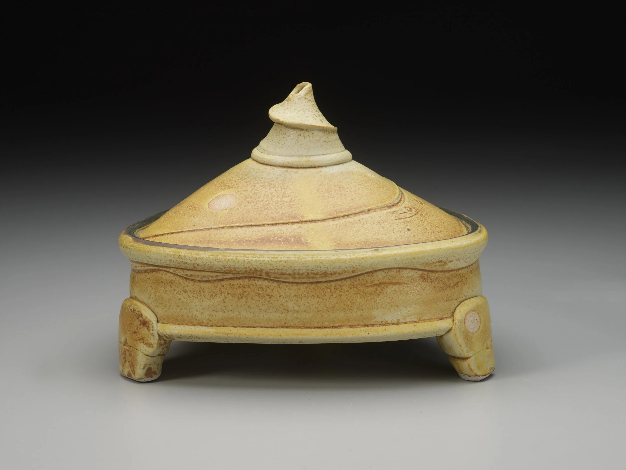joerling,triangle casserole, 6h x 8w, stoneware.jpg