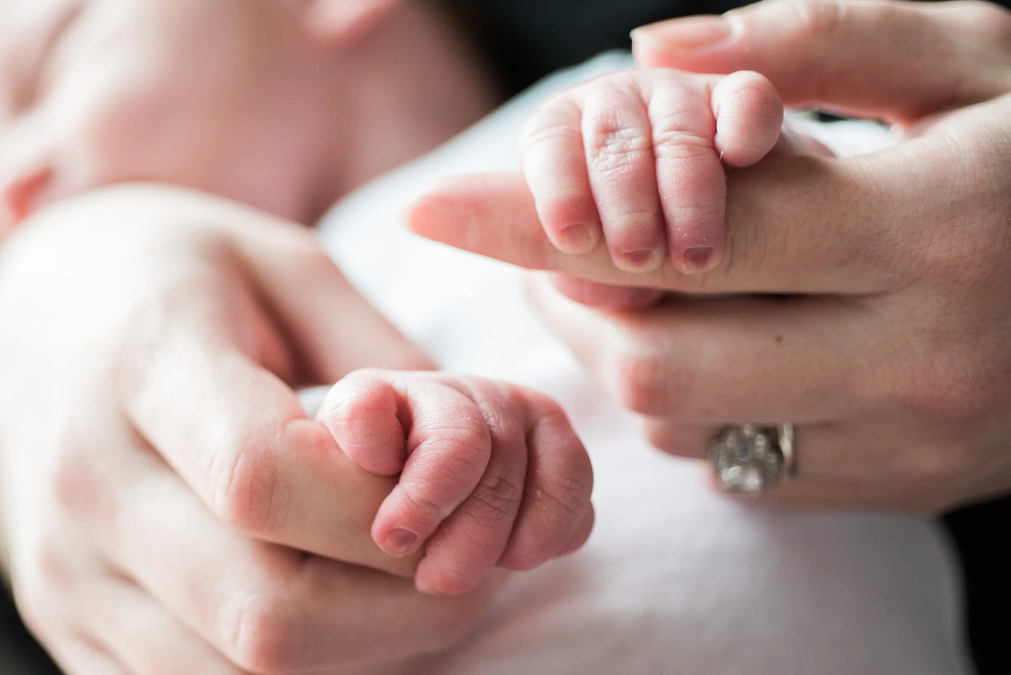 newborn-hands-photography-13.jpg