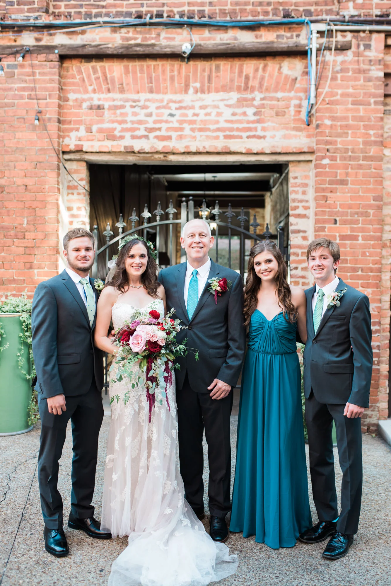 Athens-wedding-family-27.jpg