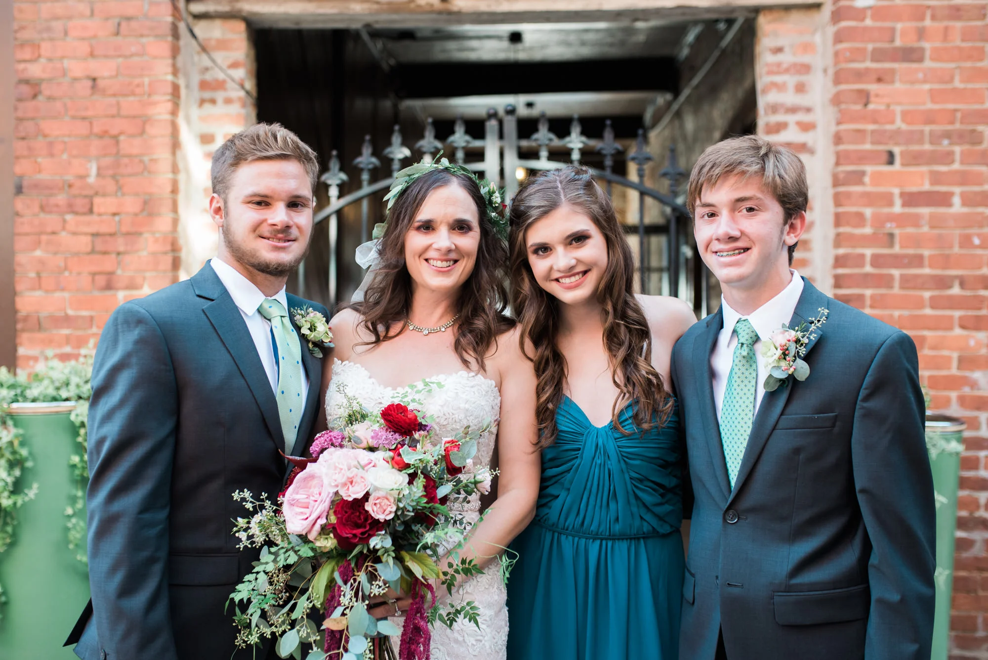 Athens-wedding-guests-99.jpg
