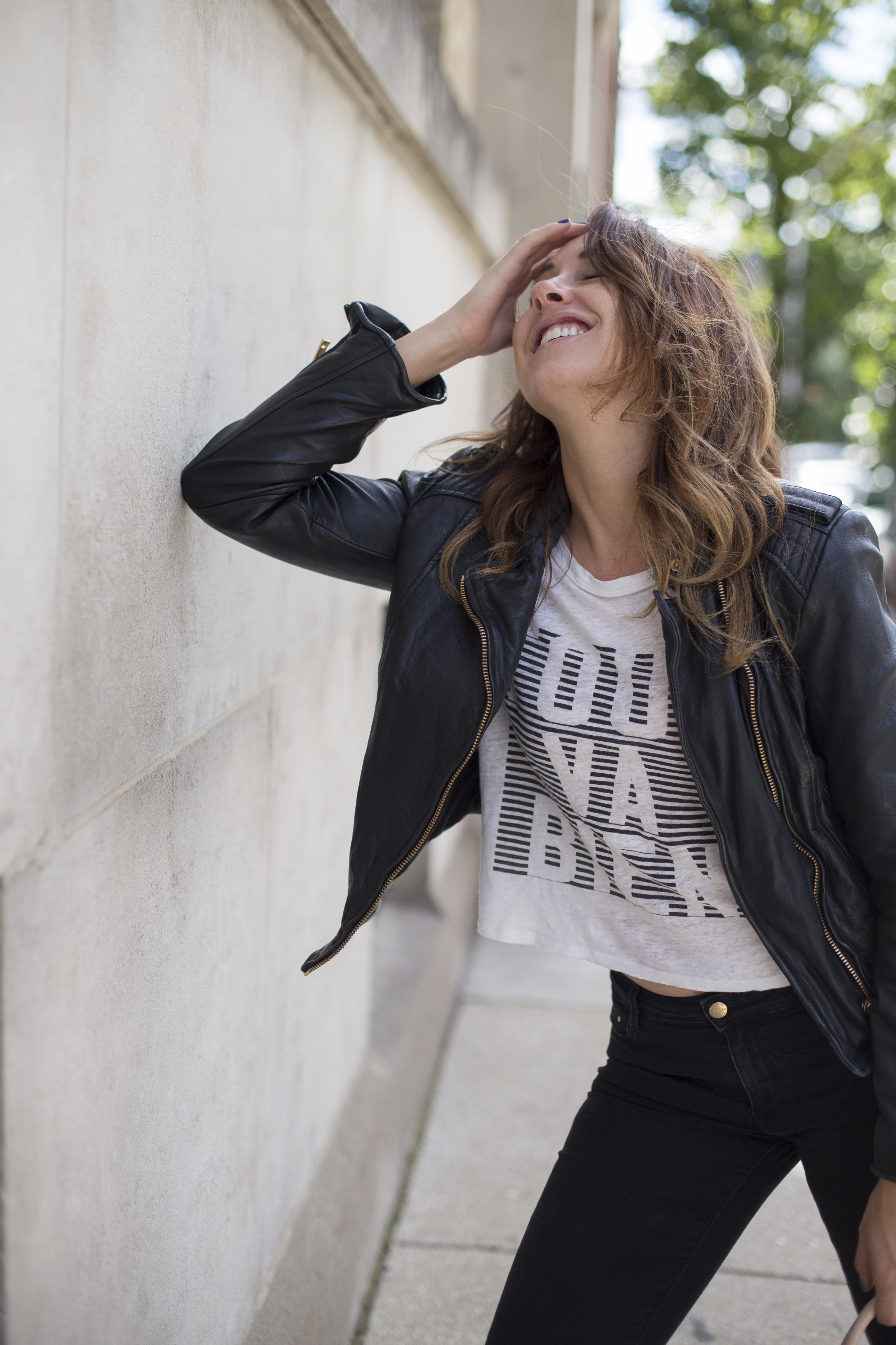 This is a good example of when I ask for 50% less posing. #yourgettingyourmoneysworth
