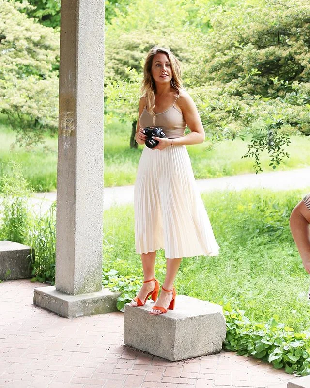 Tall isn&rsquo;t tall enough anymore. @charminginlove .
.
.
#chicagophotographer #canon #weddingphotography #elope #elopementphotographer #nycphotographer #nyc #chicago