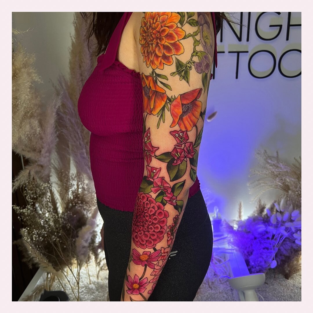 In love with the flower sleeve . Tattooing is such a beautiful art form and I&rsquo;m so grateful to my clients whose trust and ideas allow me to create so many amazing pieces. #portlandoregon #pdxtattoo #flowertattoo