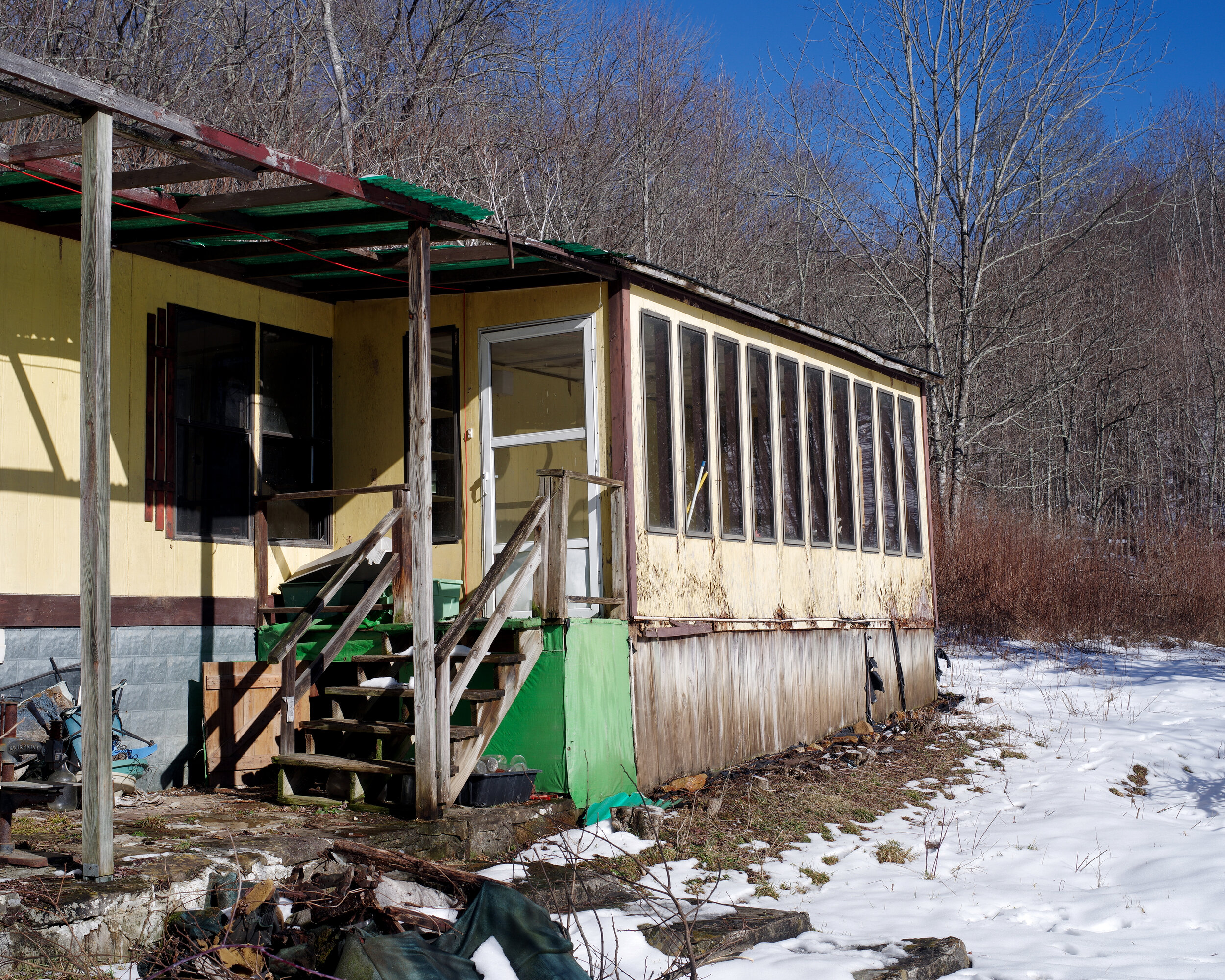  The trailer where William Luther Pierce once lived lies in disrepair at the National Alliance compound. 