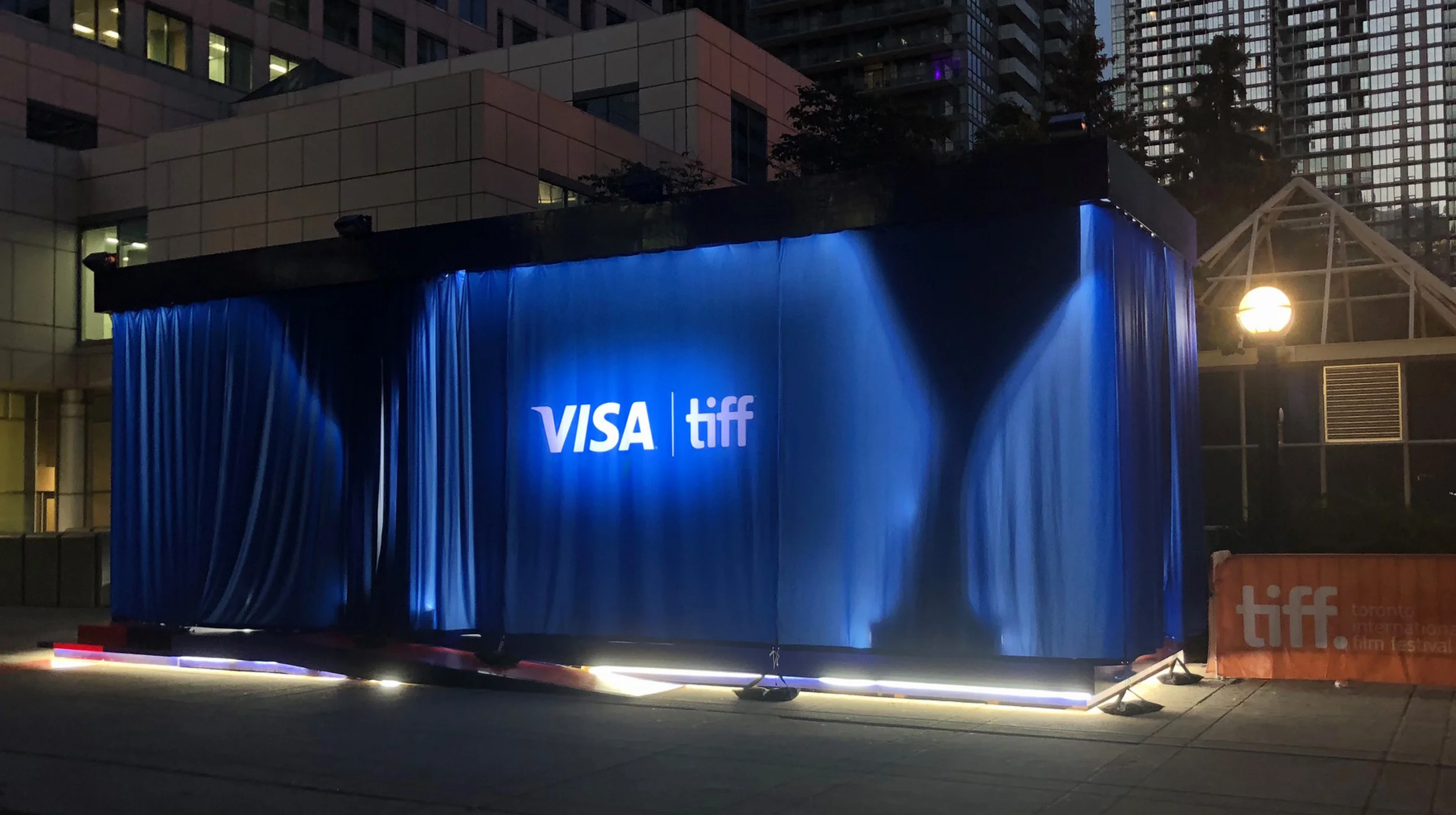 VisaBoothTIFF-img4.jpg