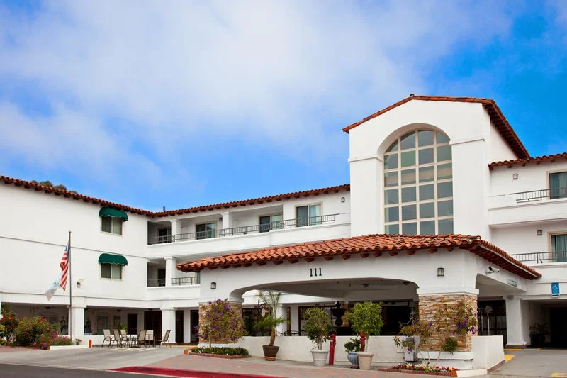 holiday inn photo.jpg