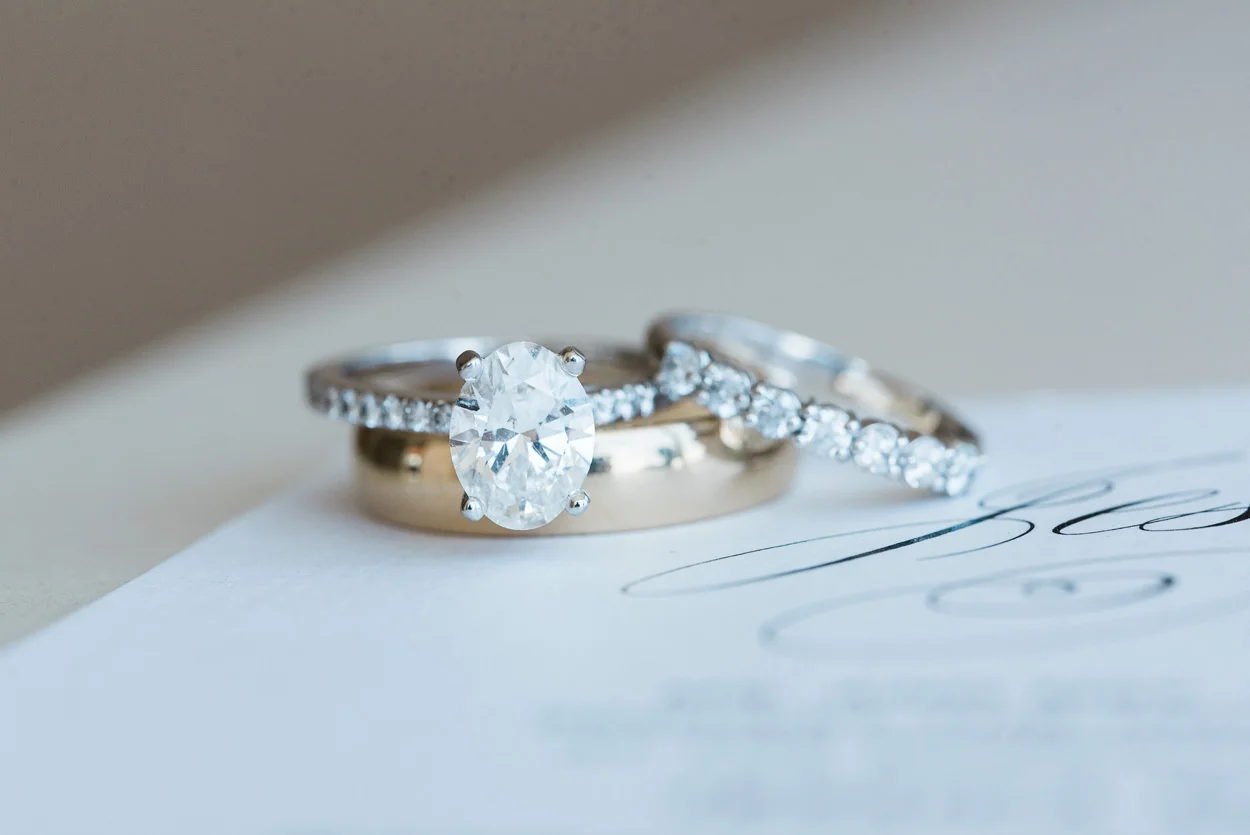 wedding rings gold solitare