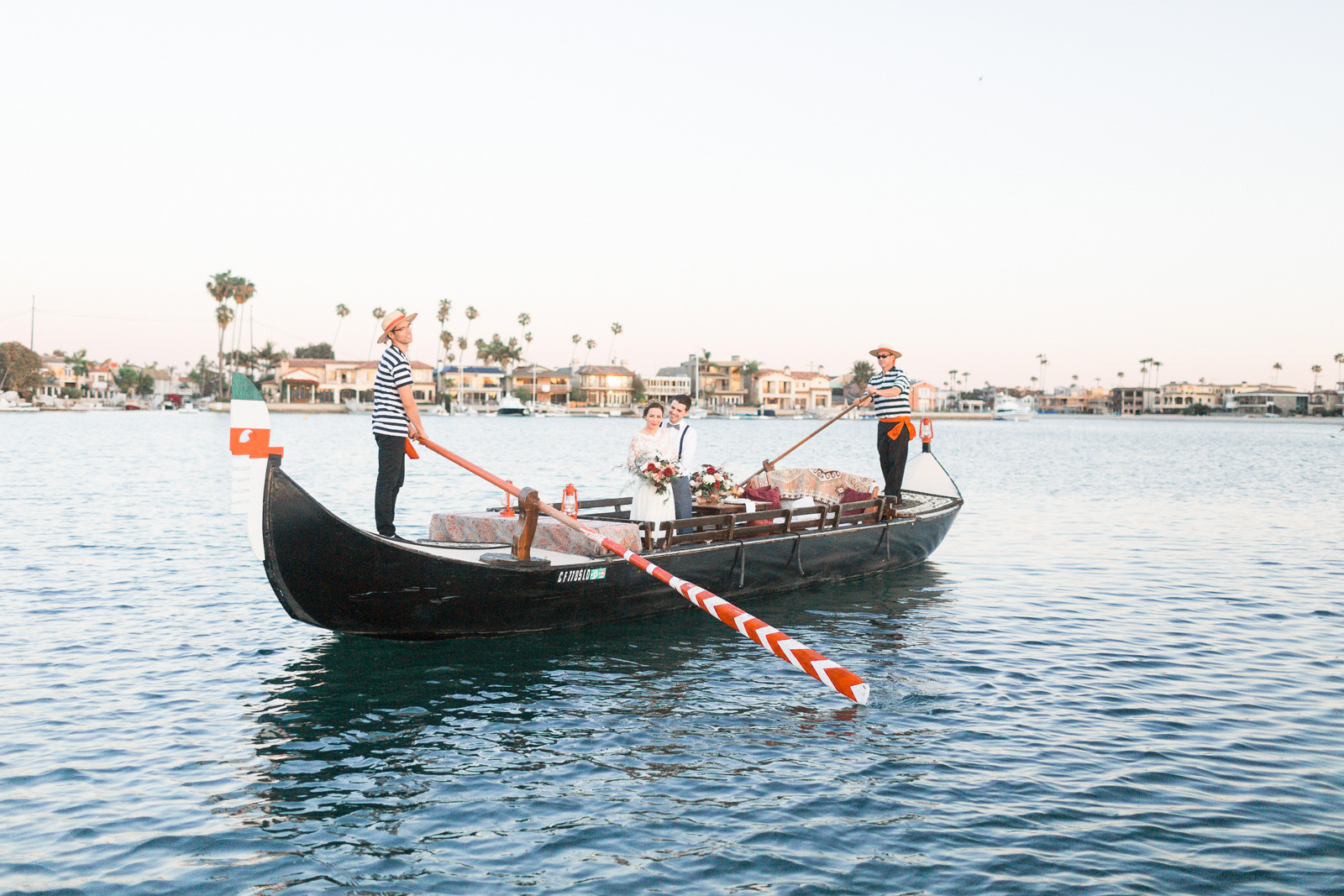 Italian-Gondola-Wedding_04.jpg